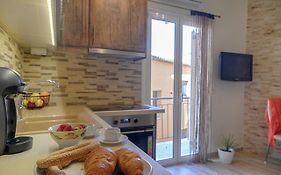 Renas Cosy Apartment
